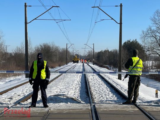 Osiem wagonów wykolejonych Jaroszowa Wola Piaseczno - 6.jpg Osiem wagonów wykolejonych Jaroszowa Wola Piaseczno - 6.jpg