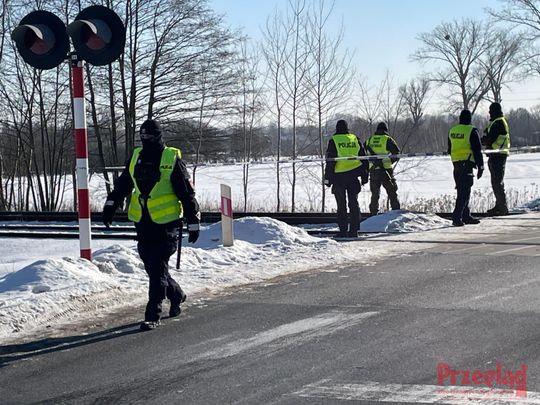 Osiem wagonów wykolejonych Jaroszowa Wola Piaseczno - 16.jpg Osiem wagonów wykolejonych Jaroszowa Wola Piaseczno - 16.jpg