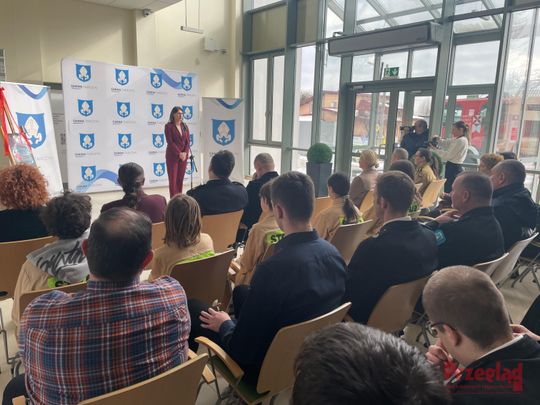 Przekazanie wozu OSP Prace Małe - 7.jpg