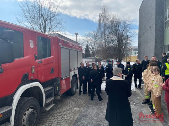 Przekazanie wozu OSP Prace Małe - 15.jpg