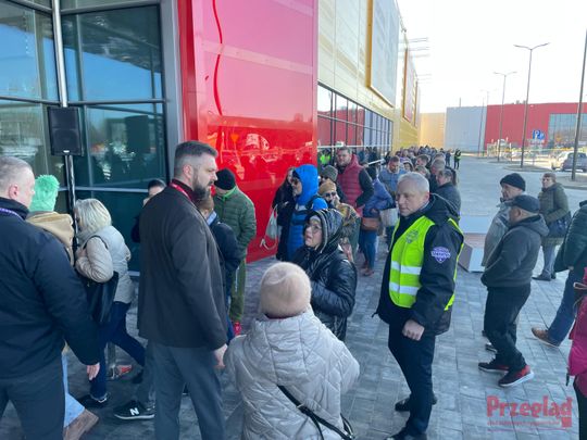 Otwarcie salonu Agata w Mysiadle - 11.jpg