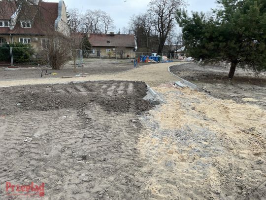 Przebudowa parku w Piasecznie - 18.jpg