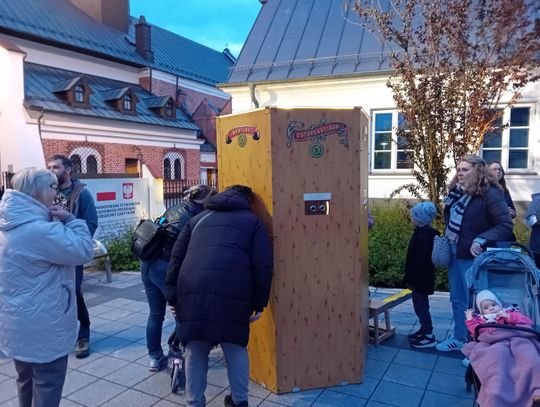 Zabytkowe auta, „Miś” i kolejka wąskotorowa na Piaseczyńskiej Nocy Muzeów