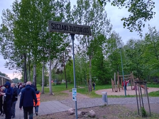 Zabytkowe auta, „Miś” i kolejka wąskotorowa na Piaseczyńskiej Nocy Muzeów