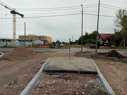 Skrzyżowanie ul. Chyliczkowskiej z nowym odcinkiem drogi do Przesmyckiego
