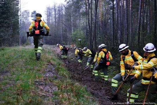 Ogromny pożar lasów na Mazowszu - 1.jpg