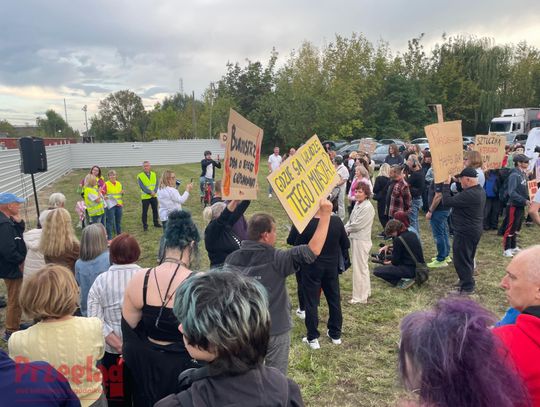 „Data center? Nie tutaj!” – protest przy budowie na Energetycznej [GALERIA ZDJĘĆ]