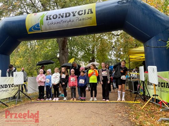 15 Bieg Złotych Liści w Piasecznie - 1.jpg